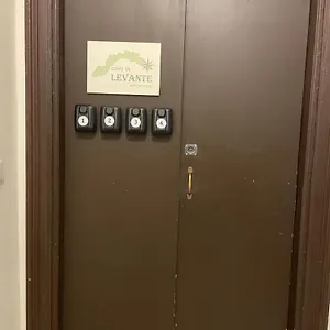 Covo Di Levante Pensión